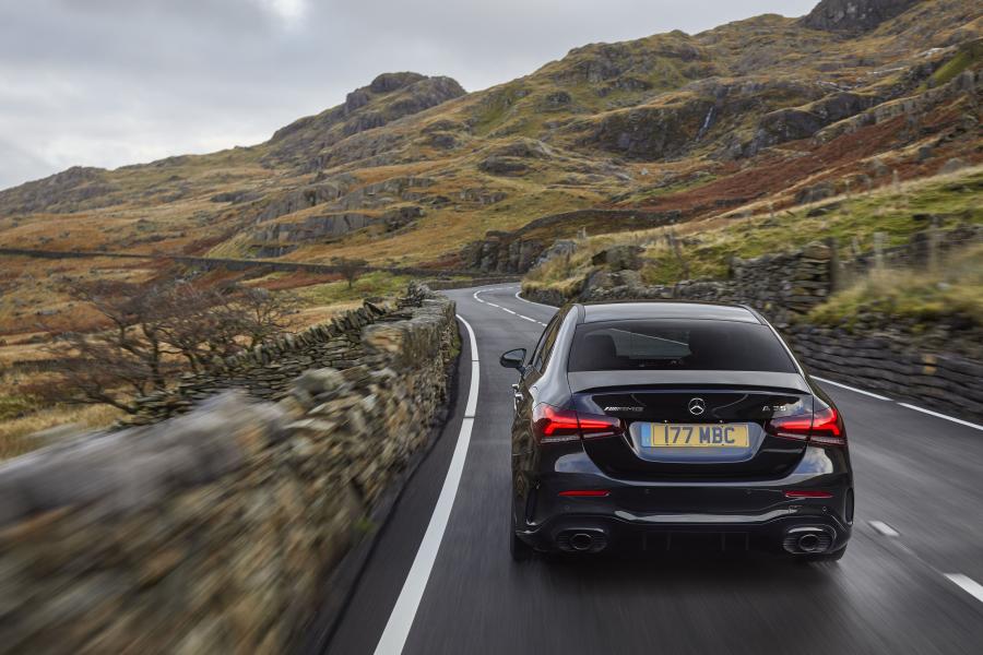  Mercedes-AMG A35 4Matic Sedan (V177) 2019 года  (UK) (фото 15 из 74)